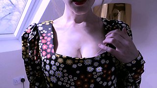 Brunette Couch Webcam Solo Fun Masturbating