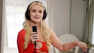 Blowjob from babe after pussy licking