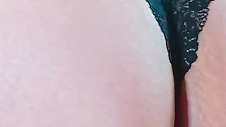 The Giantess Kelly Rough Sits on Her Tiny Sex Slave's Face
