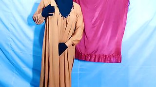 Indian Wife Makes Chinese Food Then Fucks Hard - Desi-queen1