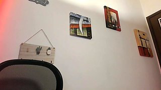 Italian Giantess Farts and Puts You Inside Her Big Ass