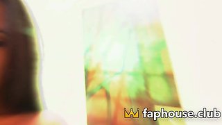 Steamy Facial with a Sexy Slut Gets You Hardcore Porn!