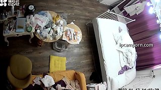 Amateur Hidden Cam with Dildo Wives