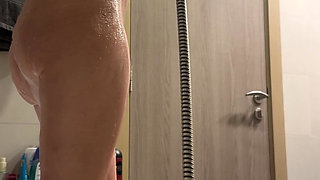 Intimate Shaving in the Bathtub