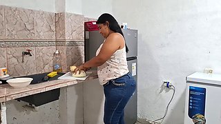 Pandora strips and prepares food naked