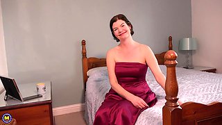 Hairy Mature Amateur Clare Is Telling Her Kinky Secrets