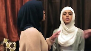 Housewives having their first groupsex