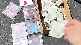 Fiery Chloe's chick dirt