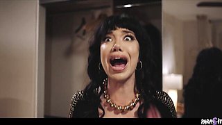 Beautiful Anna Claire Clouds and Chloe Surreal - female orgasm video - Parasited