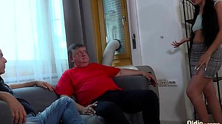 Cute brunette young hookup amateur teen blowjob