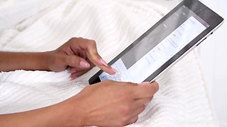 Hottie shoots solo vignette