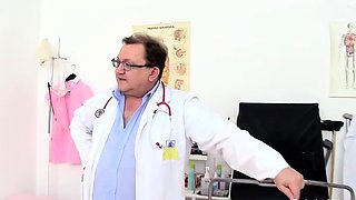 Czech Girl' Big Tits Having Gyno
