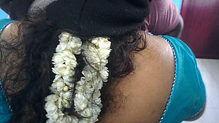 Chubby Aunty Sex with Electrician When Her Husband Went Outside