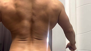 Let a muscle mommy sit on your face