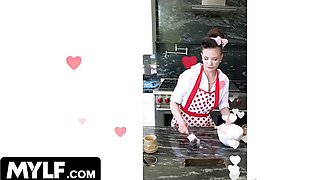 Tradwife movie with crazy Alison Rey from MYLF