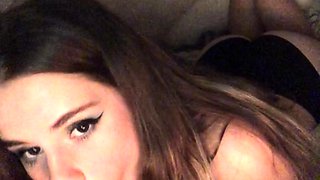 Amateur brunette double toying on webcam