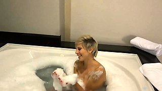 ATK Girlfriends-Virtual Vacation With Makenna