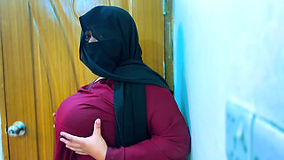 Egyptian Hot Maid Gets Super Horny & Start Masturbat in Office Room & Boss Start Handjob by Saw Her