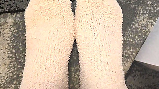 Foot Fetish Jerk off to My Perfect Feet