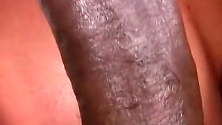 Ebony MILF meets black guy with a huge cock at tinder