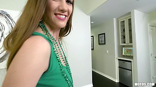 Samantha Hayes' Festive Surprise Ignites Slim Passion