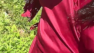 Walk to Gardens Then Pee