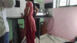 My friend's sister was alone at home, it was a lot of fun fucking her juicy pussy (clear Hindi)