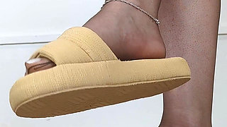 Shoeplay, Dangling & Walking in Home Slippers and Pantyhose (shoe Collection) - Dame Olga