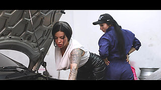 anitta miller & sweet kimmi fixing your car