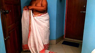 45 Year Old Asian Kaamwali Bai Ke Sath Indoor Masti Doodh Nikal Ke - Boss Ka Mast Chudai - Tamil Priyanka (hindi Audio)