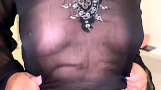 Brazilian Milf Shows Off Her Body and Toys on Her Webcam Bal