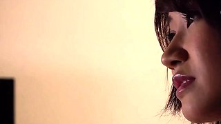 Busty Japanese babe give a perfect titjobs uncensored