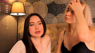 Dominica Leoni Loves Lesbian Foot Fetish