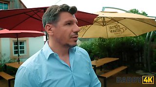 Daddy4k. risky outdoor bang with bf's daddy