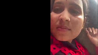 Unfaithful Wife With Sindoor In Her Maang Gets Fucked By Lover In Car & Room