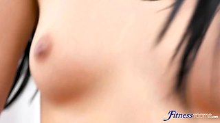 Teen rubs her narrow Wet Pussy on throat of japanese babe - gym apartments