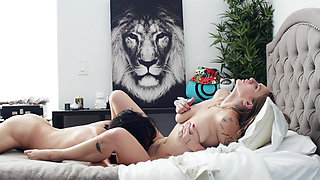 Curvy Tatted Blonde Gets Fucked by Fit Asian Stud Leo Vice