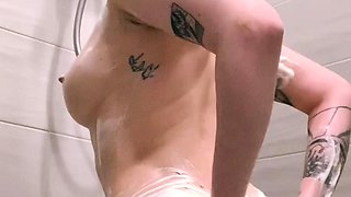 Close up fuck and cumshot