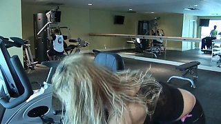 After workout blowjob