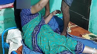 Real Sex Video of Young Man Hot Sex with Aunty