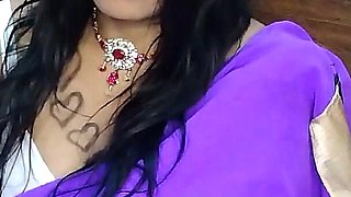 Seeing the Girlfriend Alone, the Boy Started