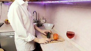 Solo female cums in kitchen with veggie