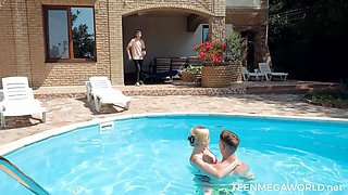 Hot group fuck on a hot day full vid