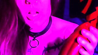 Webcam fun mature brunette with toys cum on cam