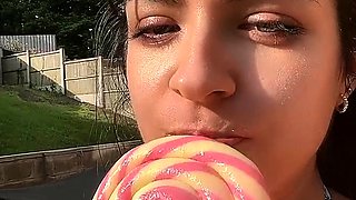Love Chat Big Boobs Brunette Masturbating For Cam