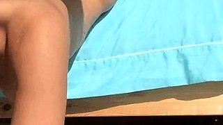 Amateur girl solo masturbation