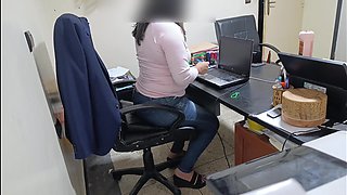 My Boss at Work Asked Me to Fuck Her Every Day in Exchange for a Raise! She Said She Wanted to Be My Sugar Mommy