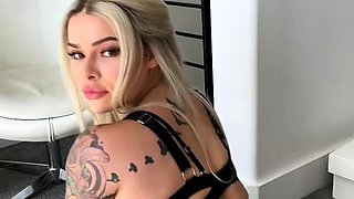 Blonde emo amateur solo masturbation