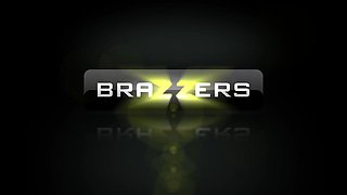 Mommy Pwns N00bs;) With Tommy Gunn, Darla Crane - Brazzers