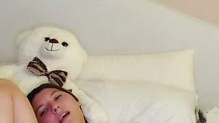 Anal Virgin Using Plug Dildo Till She Cums!